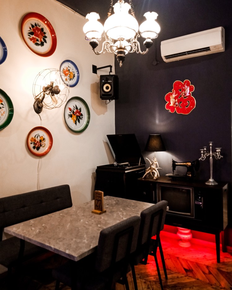 mandys-cafe-dan-woodstork-coffee-padang