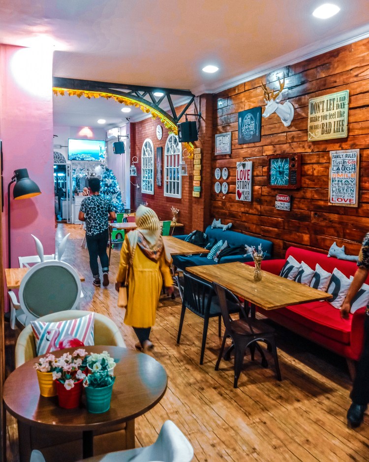 mandys-cafe-dan-woodstork-coffee-padang