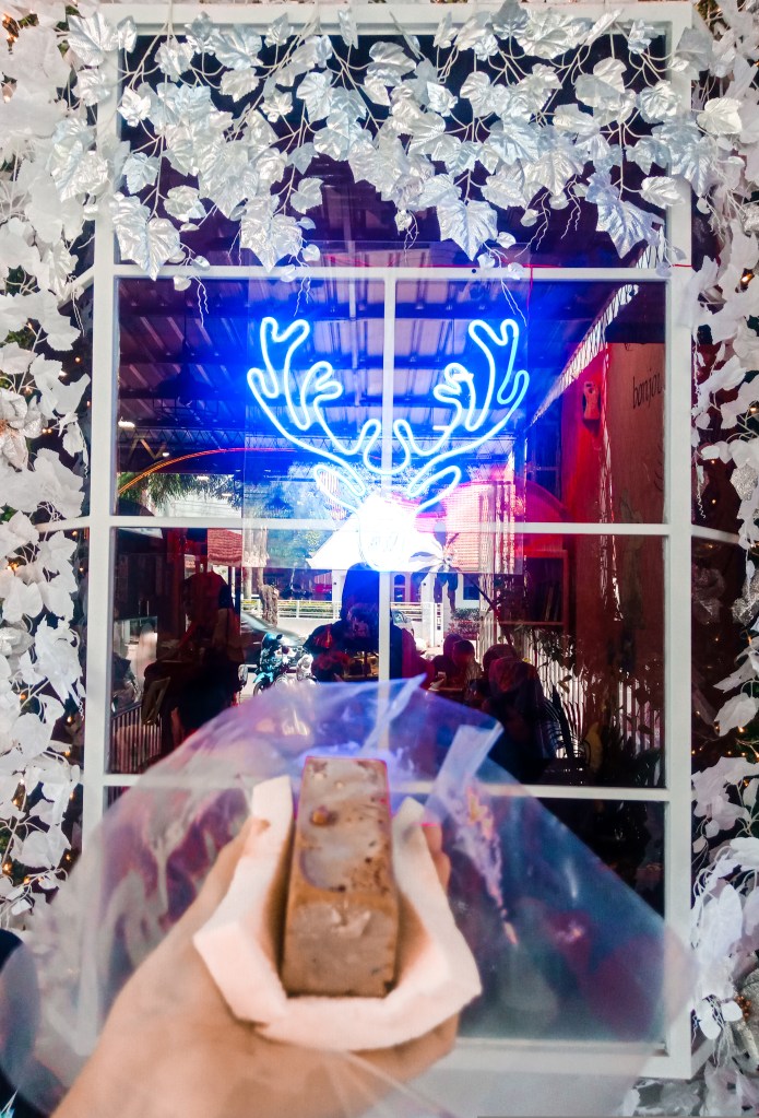 mandys-cafe-dan-woodstork-coffee-padang